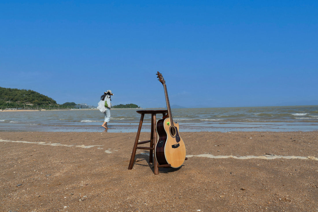 Mastercrafted Ergonomic Guitar Stool: The Perfect Companion for Musicians